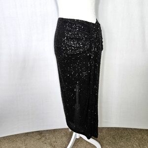 Boutique Italian Women's Black Sequined Long Skirt Size 8